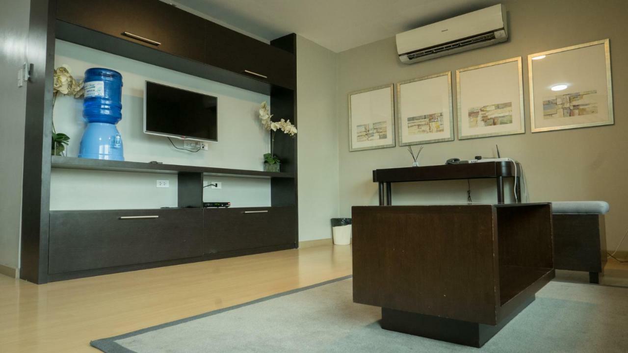 Avant Serviced Suites - Personal Concierge Manila Kültér fotó